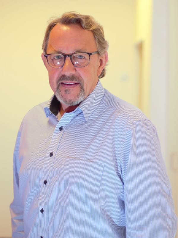 Detlef Kuhlmann Managing Director Log5Group